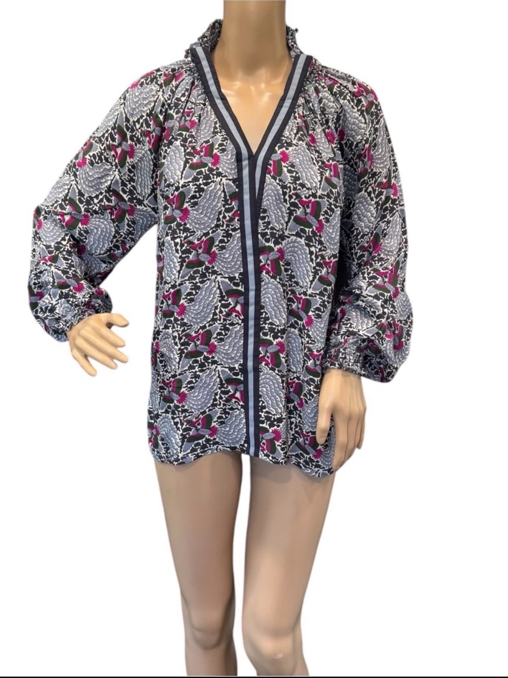 Rungolee Aspen Full Sleeve Blouse Size XS Printed Smocked V-Neck Phoenix Print